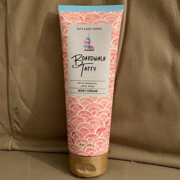 SOLD - Bath and Body Works Broadwalk Taffy 2 Piece - Picture 2 of 4